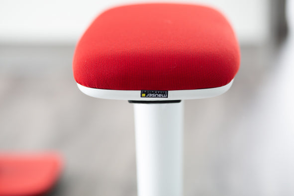 Steh-Sitz-Hocker M230